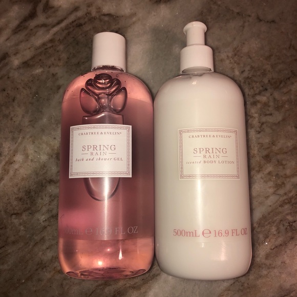 Evelyn & Crabtree Other - Crabtree & Evelyn Spring Rain Bath & Body Set